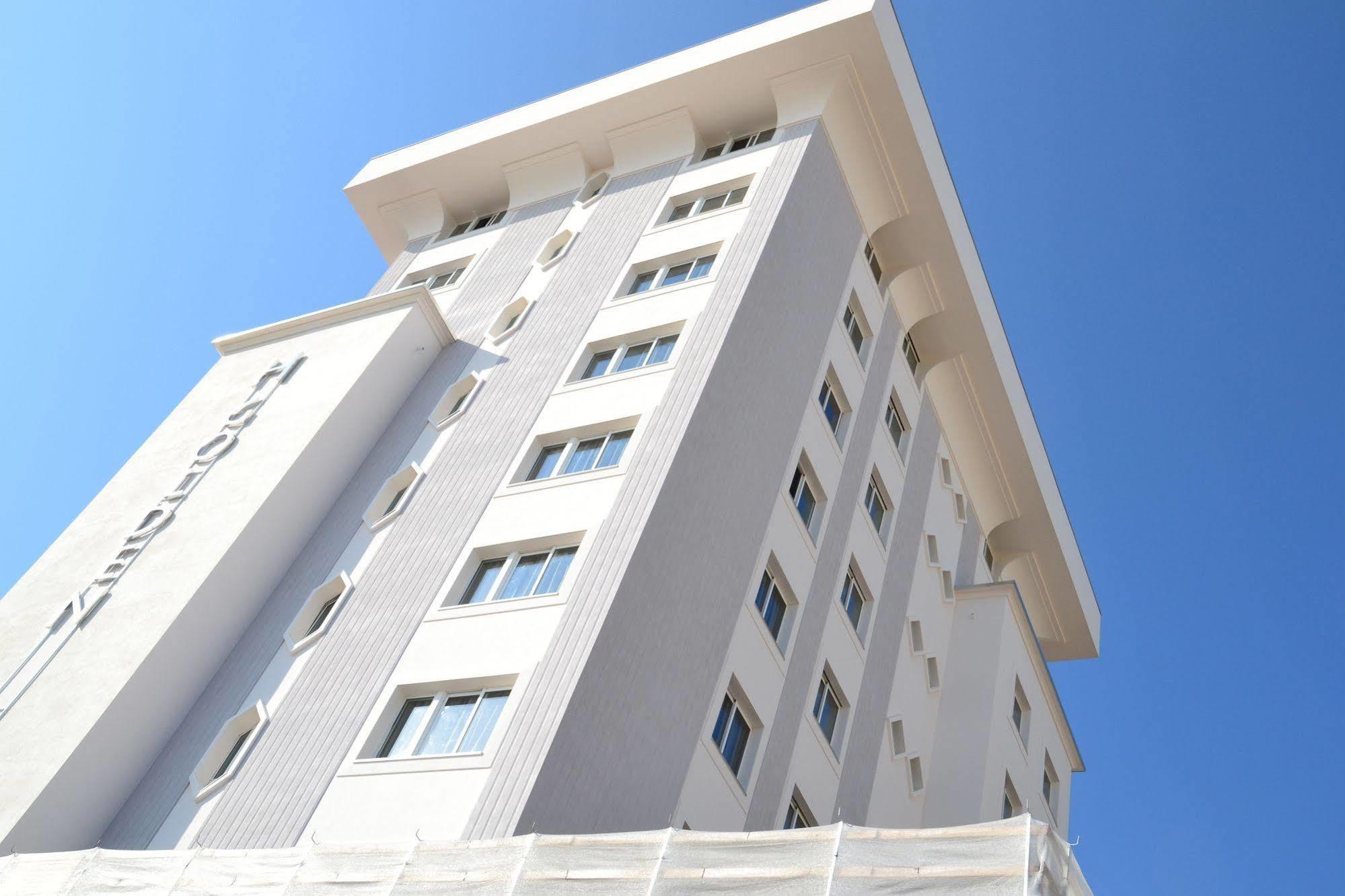 Hotel Golden Rimini Exterior photo